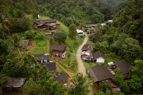 An aerial view of Huai Hom village, Mae Sariang. © WHO 2023