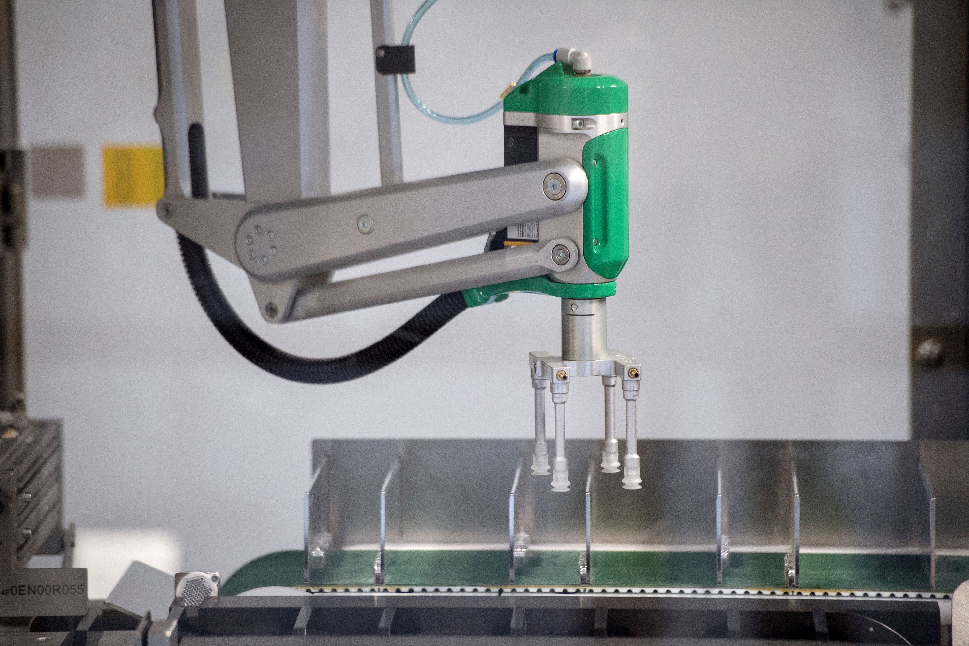 SOUTH AFRICA: mRNA vaccine technology transfer hub, February 2022