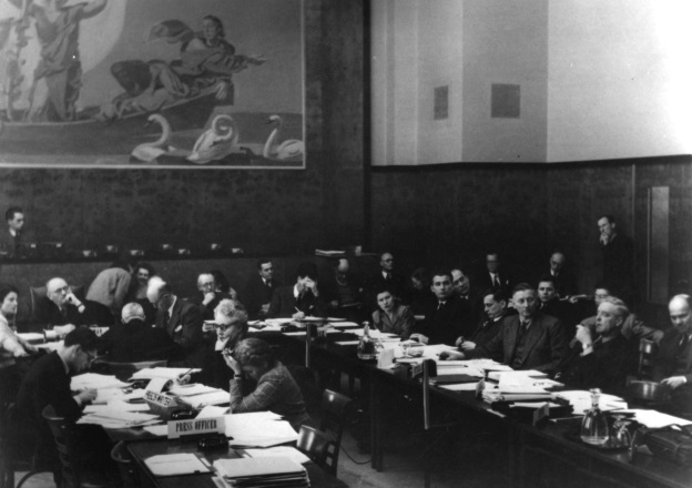 08-020108-Fa-photo The Interim Commission, which was charged with establishing the United Nations health agency that eventually became WHO, discussed the possibility of publishing a journal to promote its work several times at meetings from 1946 to 1948.