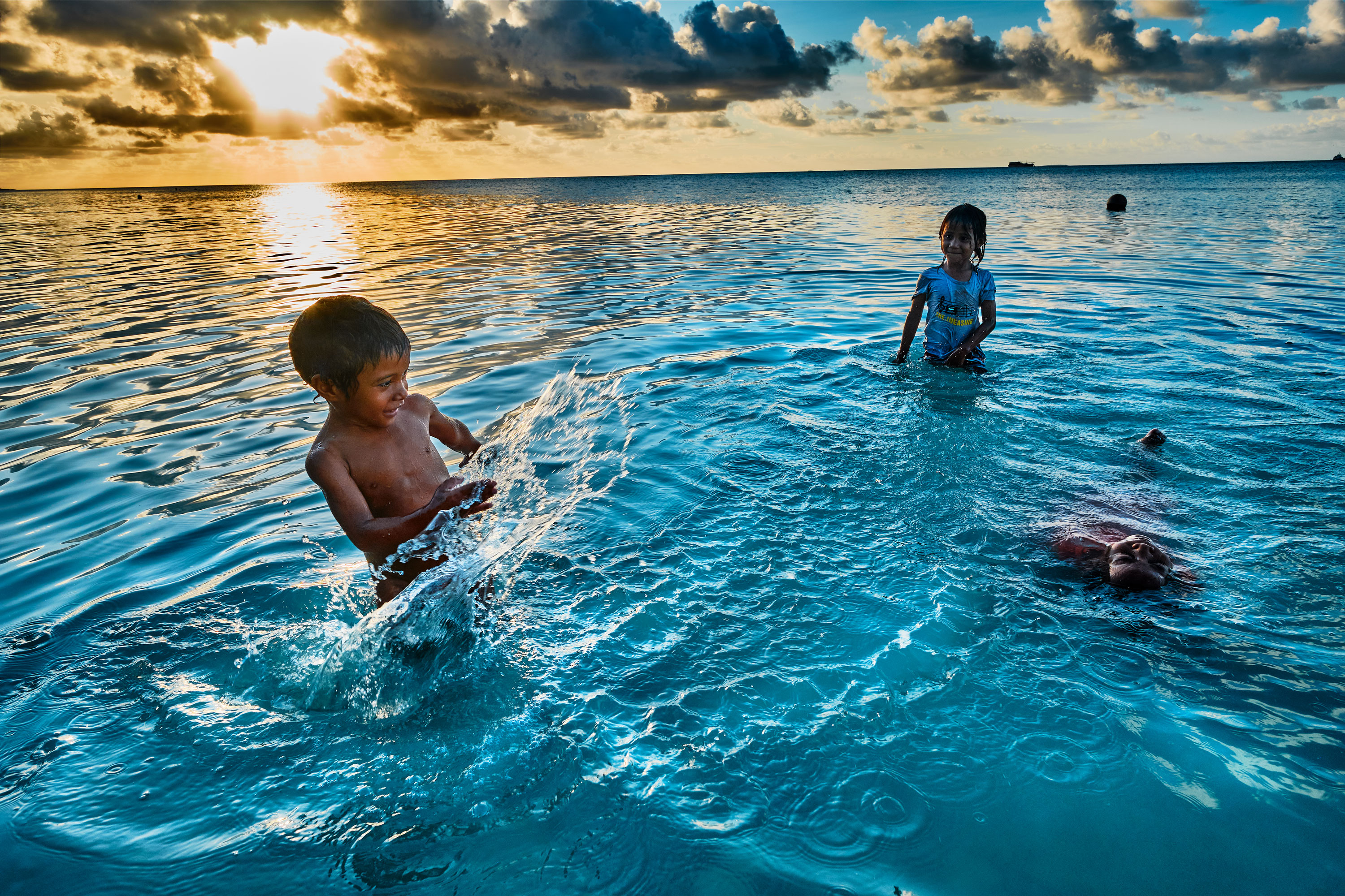 drowning-wpro Children playing in water.