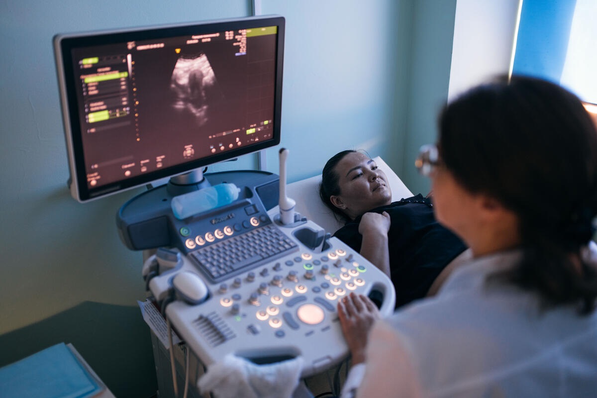 Nurses prepare and screen for cervical cancer