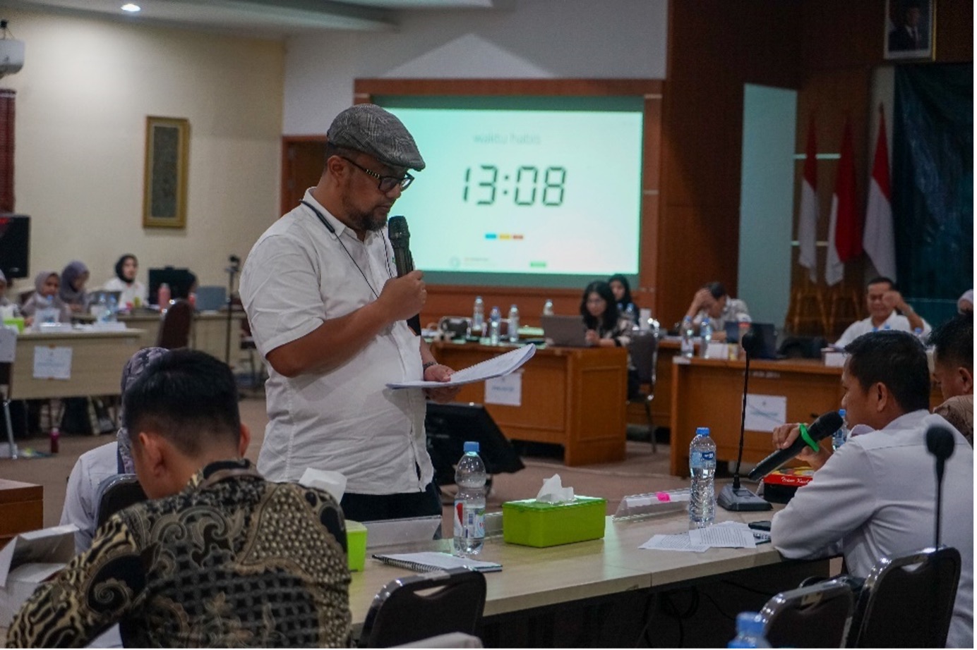 A Ministry of Health official facilitates a discussion during the national PRET table-top exercise in Jakarta, Indonesia, 2025.
