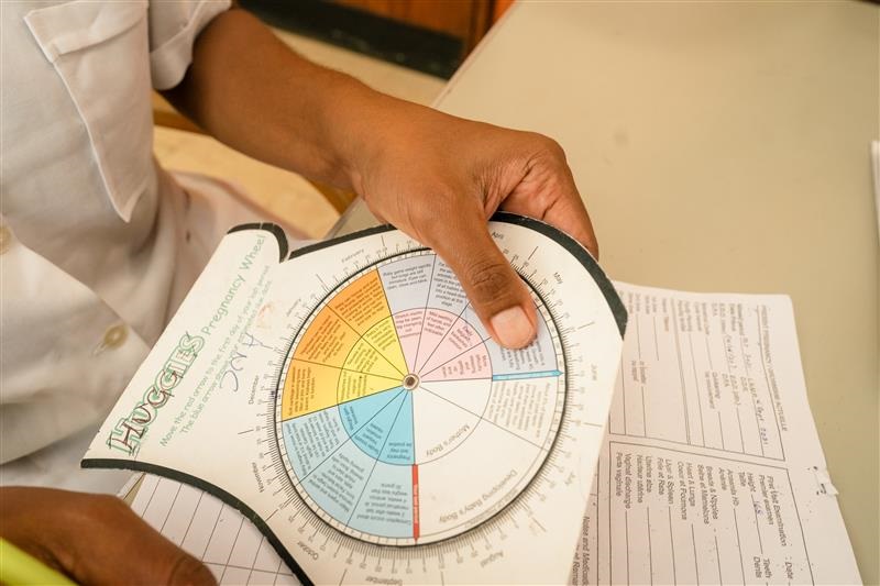 A photo depicting the best use of a pregnancy wheel