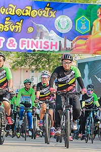 Cyclists in Thailand