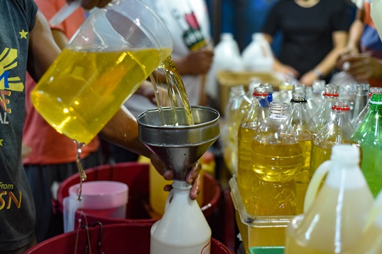 trans fat nutrition filling bottles oil