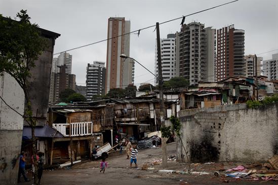 urban health sao paulo brazil Poor favela area right next to the rich Murumbi in Sao Paulo, Brazil