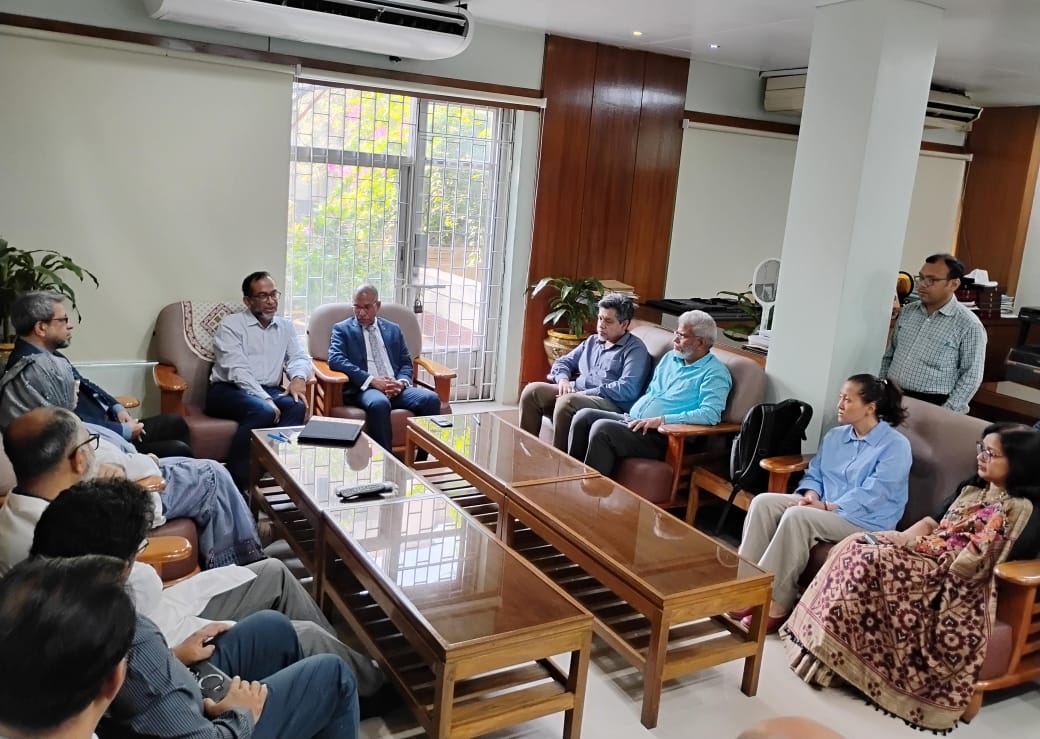 WHO and Bangladesh Medical University leadership in a meeting discussing plans