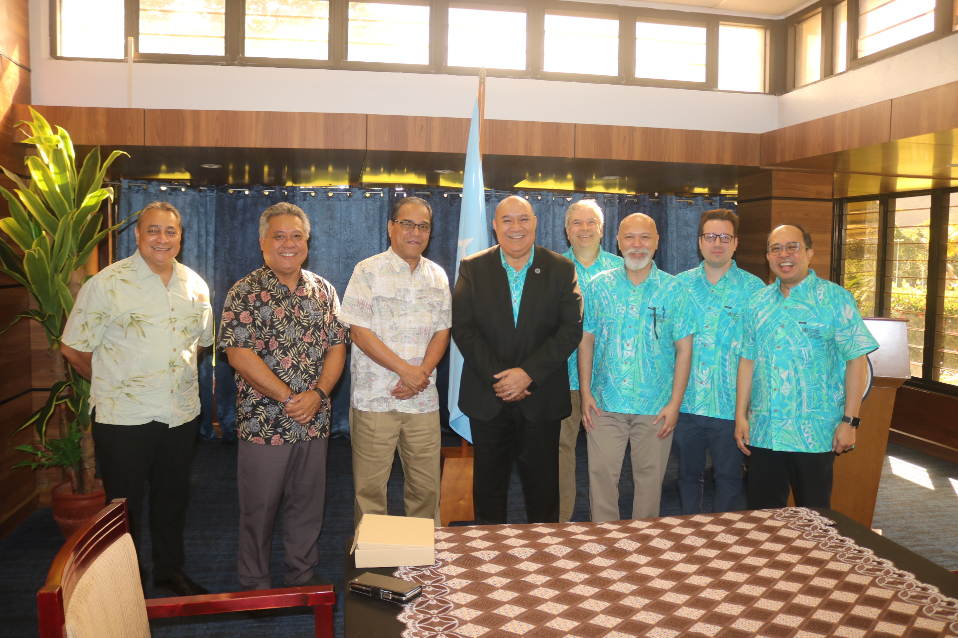 WHO staff with the president of Micronesia