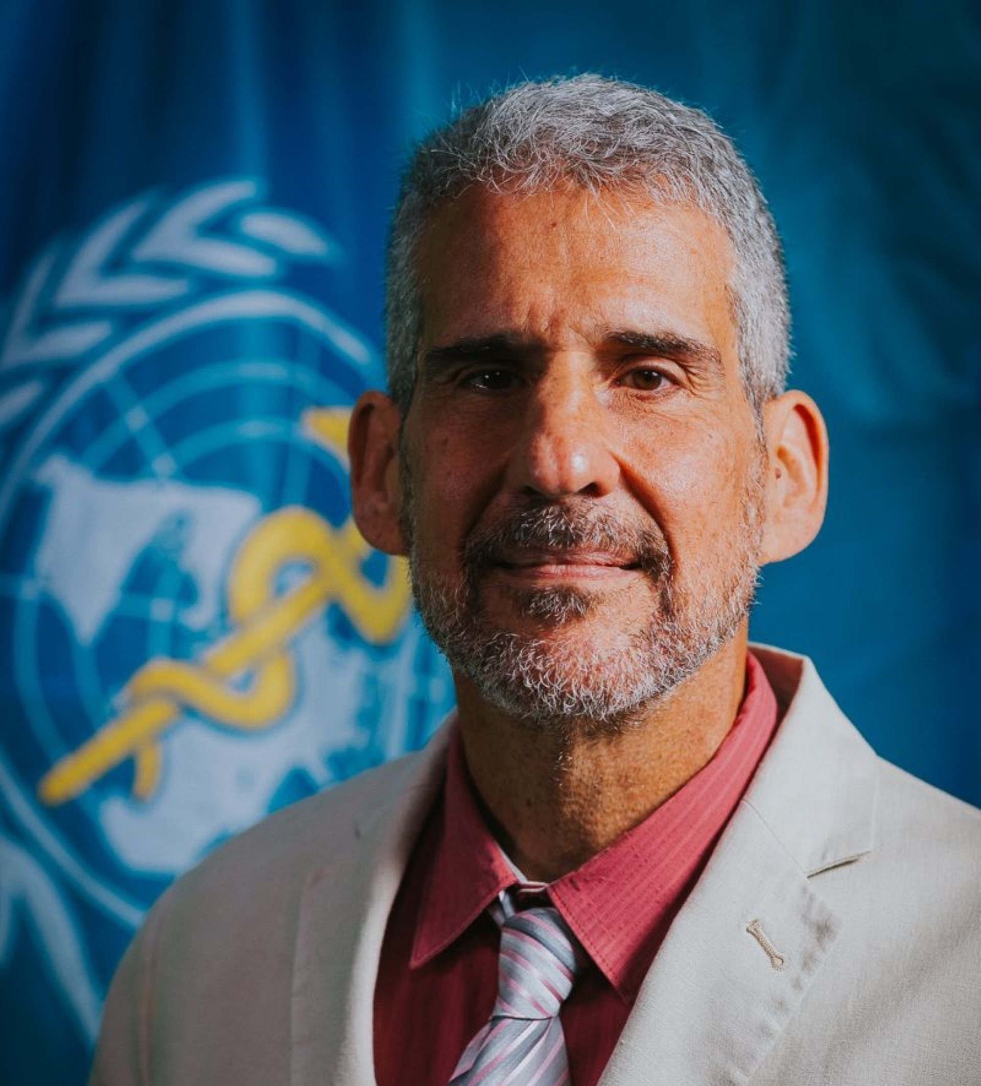 A photo showing the WHO Representative in Solomon Islands