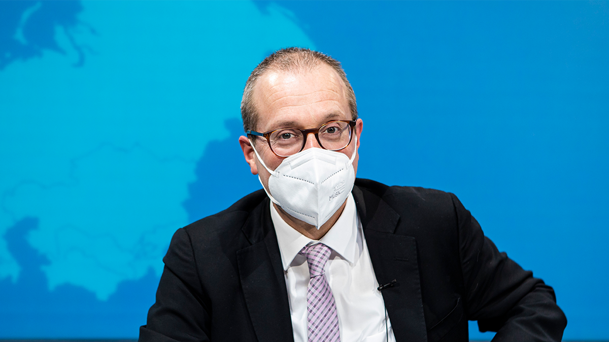 Rapidly escalating COVID-19 cases amid reduced virus surveillance forecasts a challenging autumn and winter in the WHO European Region Rapidly escalating COVID-19 cases amid reduced virus surveillance forecasts a challenging autumn and winter in the WHO European Region